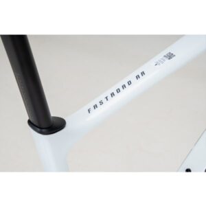 2026 fastroadadvar1a white 10 600x600 1