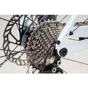 2026 fastroadadvar1a white 13 600x600 1