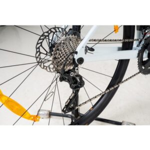 2026 fastroadadvar1a white 14 600x600 1