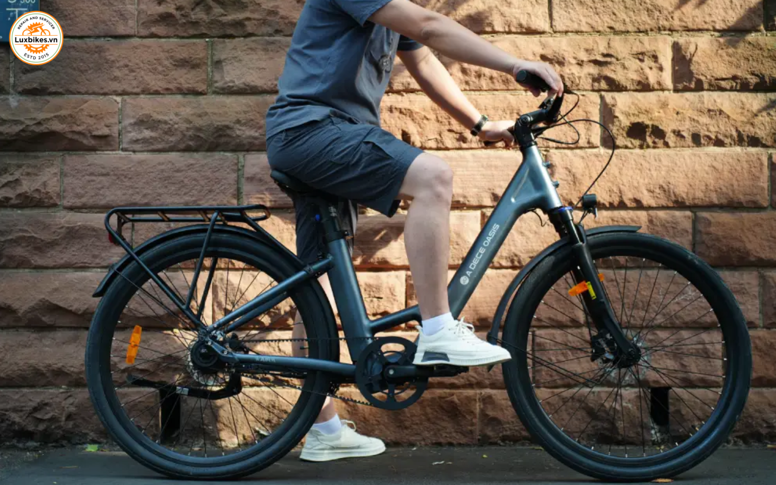 So sánh xe đạp trợ lực trục giữa và xe đạp trợ lực trục sau